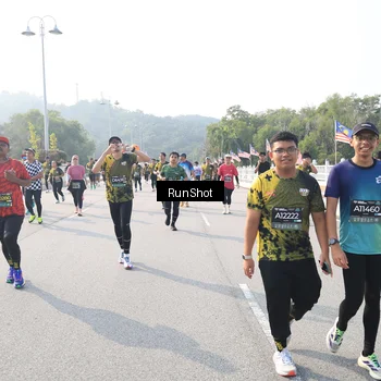 Runner Photo 6910545