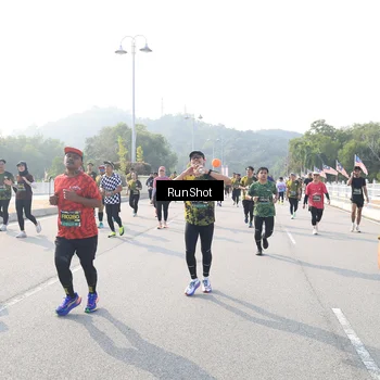 Runner Photo 6910547
