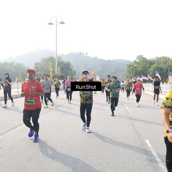 Runner Photo 6910549