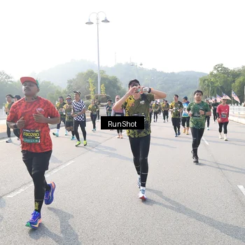 Runner Photo 6910560
