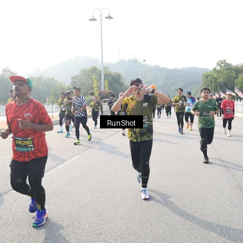 Runner Photo 6910566