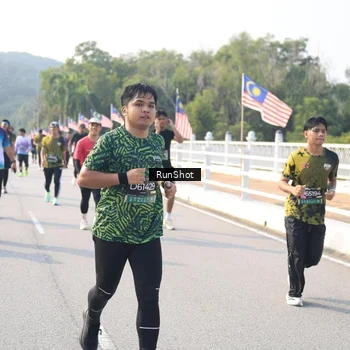 Runner Photo 6910581