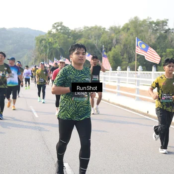 Runner Photo 6910602