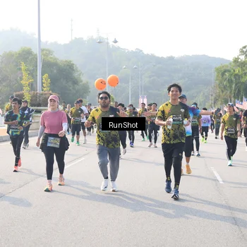 Runner Photo 6910619