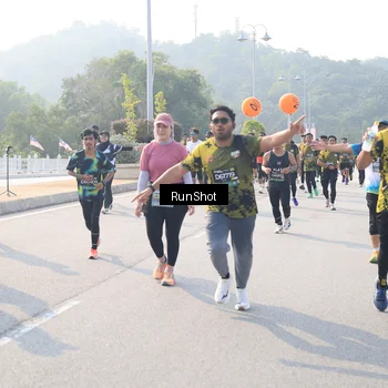 Runner Photo 6910623