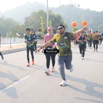 Runner Photo 6910628