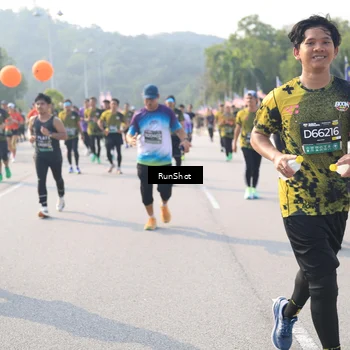 Runner Photo 6910649
