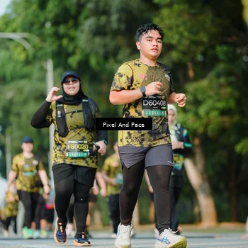 Runner Photo 6910669
