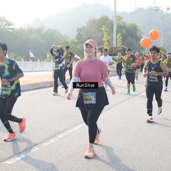 Runner Photo 6910671