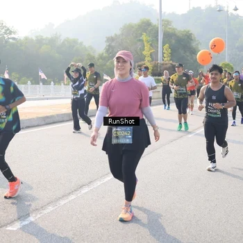 Runner Photo 6910672