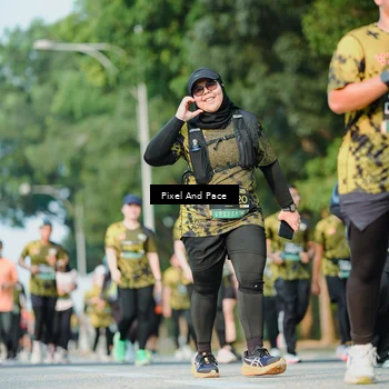 Runner Photo 6910676