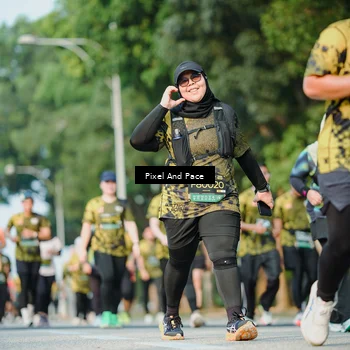 Runner Photo 6910679