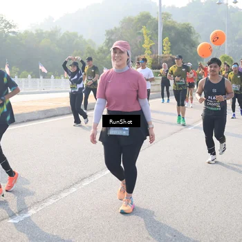 Runner Photo 6910682