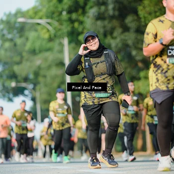 Runner Photo 6910687