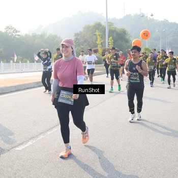Runner Photo 6910698
