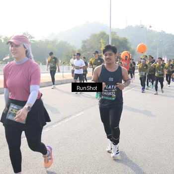 Runner Photo 6910708