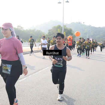 Runner Photo 6910715