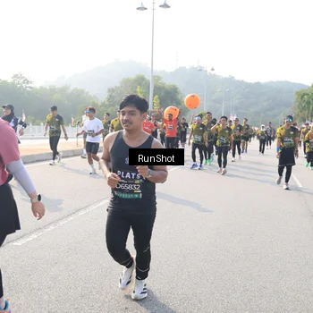 Runner Photo 6910718