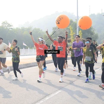 Runner Photo 6910767
