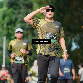 Runner Photo 6910794