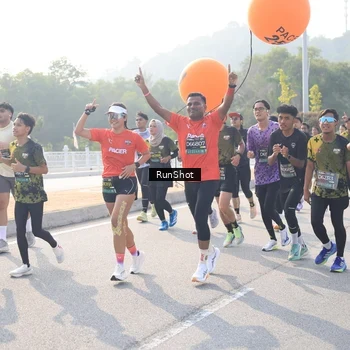 Runner Photo 6910801