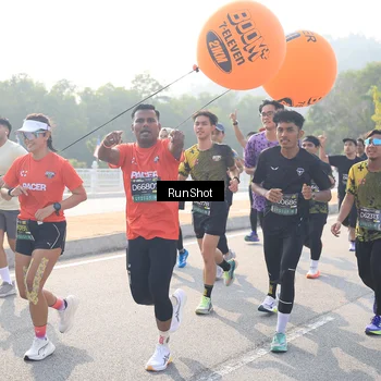 Runner Photo 6910842