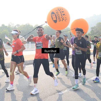 Runner Photo 6910859