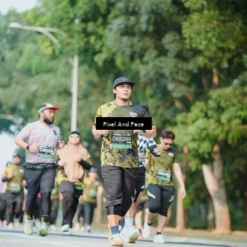 Runner Photo 6910886