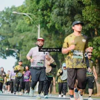 Runner Photo 6910902