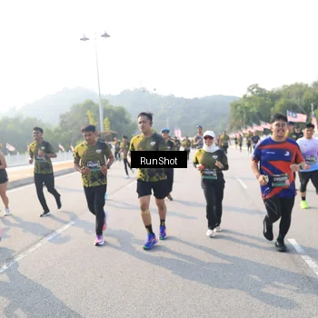 Runner Photo 6910985