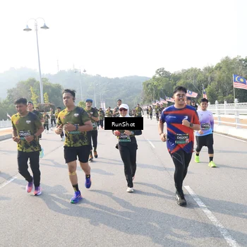 Runner Photo 6910990