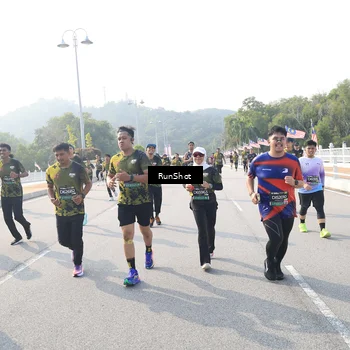 Runner Photo 6910991