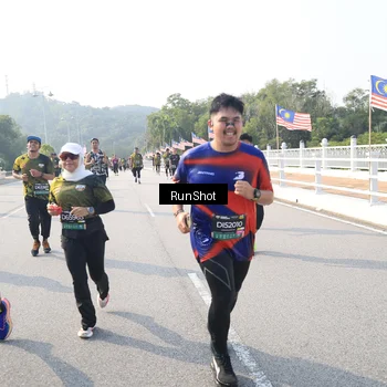 Runner Photo 6911016