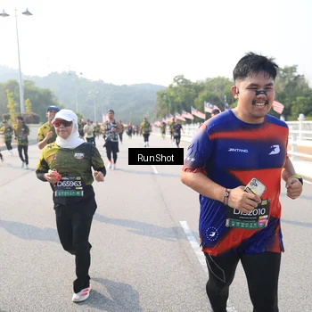 Runner Photo 6911032