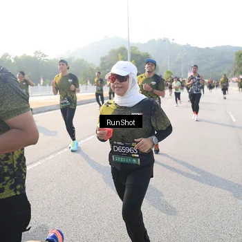 Runner Photo 6911043