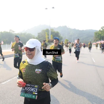Runner Photo 6911053