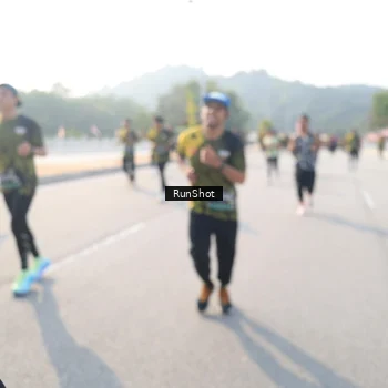 Runner Photo 6911069