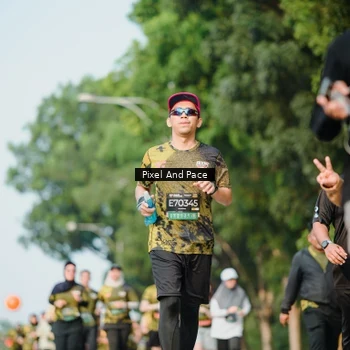 Runner Photo 6911142
