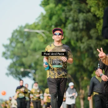 Runner Photo 6911144