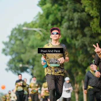 Runner Photo 6911148