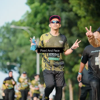 Runner Photo 6911156