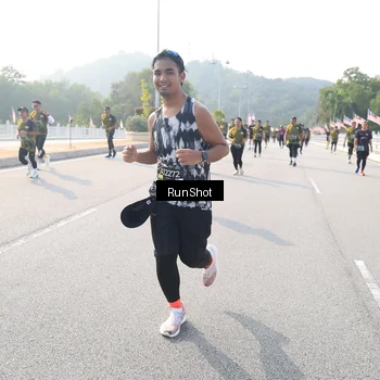 Runner Photo 6911165