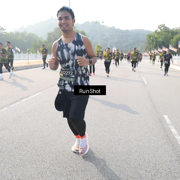 Runner Photo 6911174