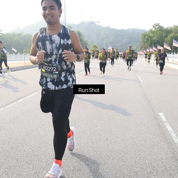 Runner Photo 6911177