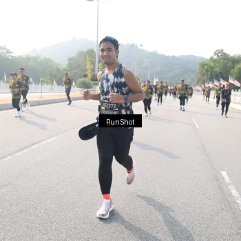 Runner Photo 6911178