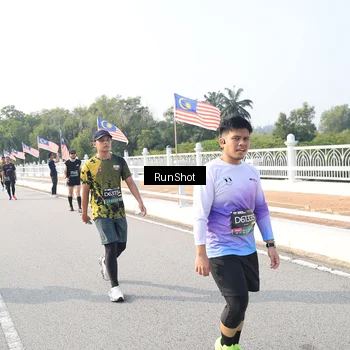 Runner Photo 6911179