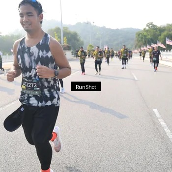 Runner Photo 6911189