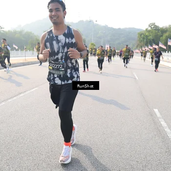 Runner Photo 6911192