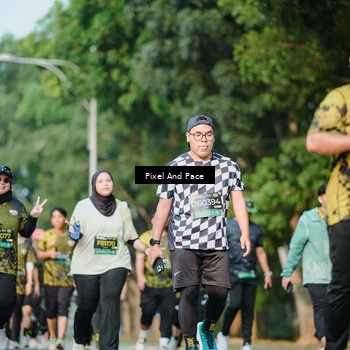 Runner Photo 6911222