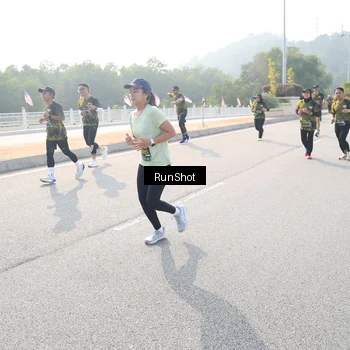 Runner Photo 6911230